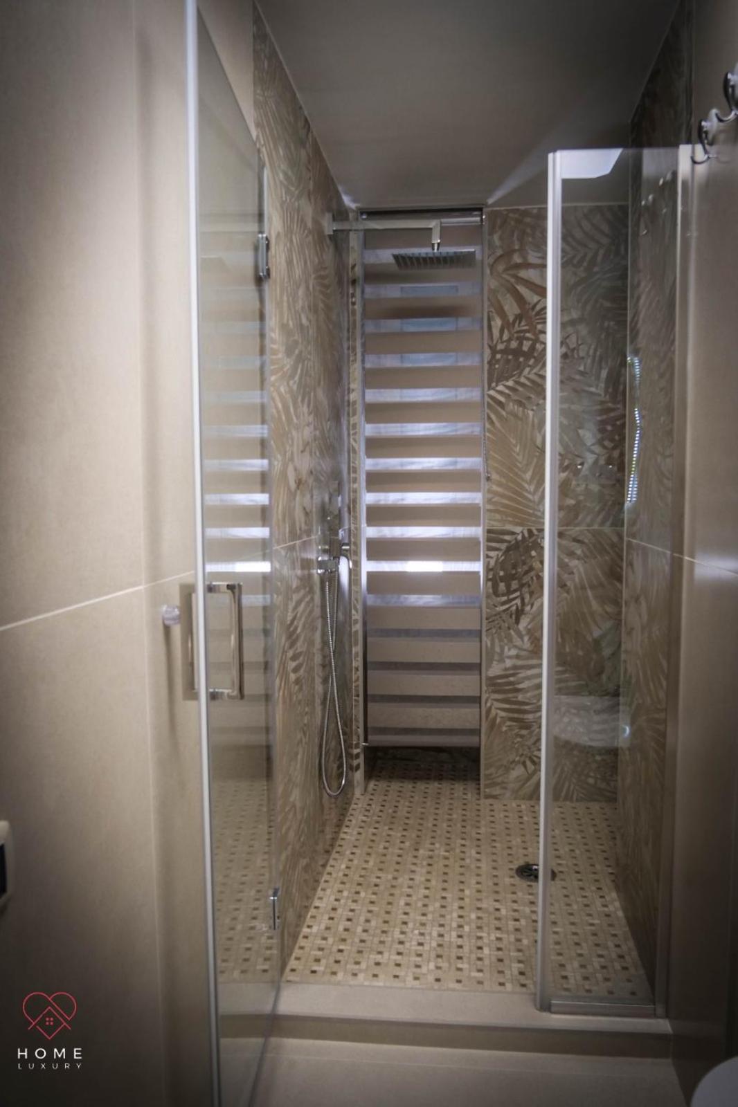 Home Luxury Неаполь Екстер'єр фото