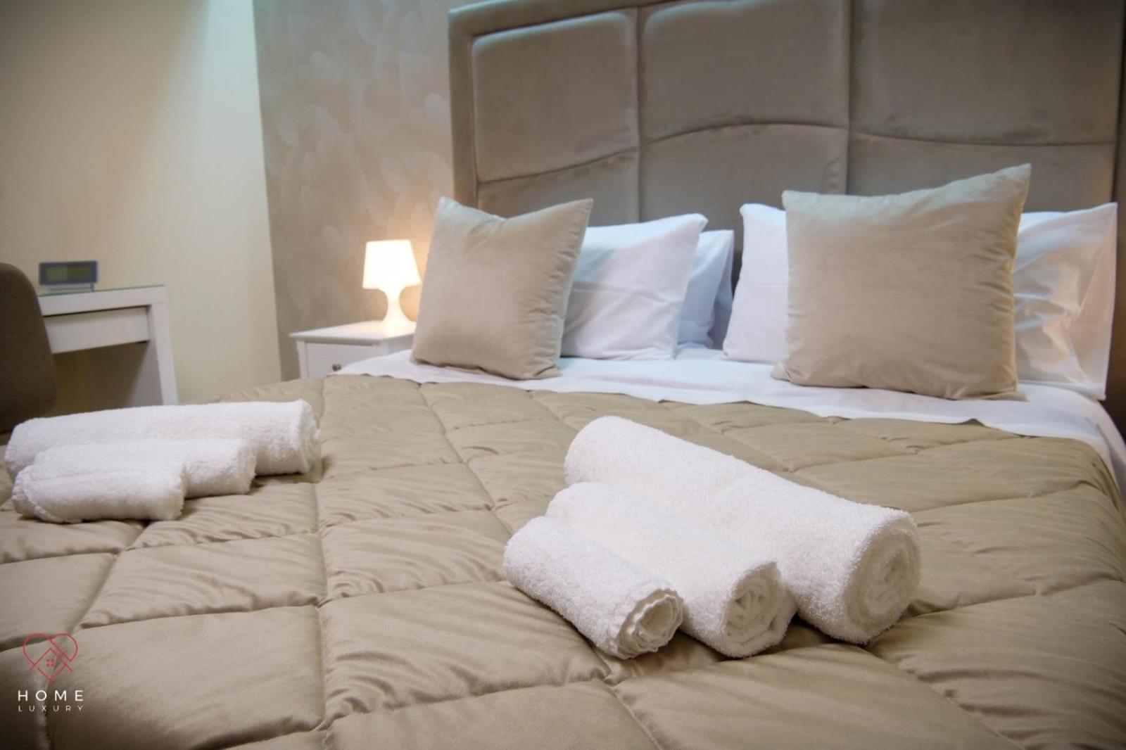 Home Luxury Неаполь Екстер'єр фото