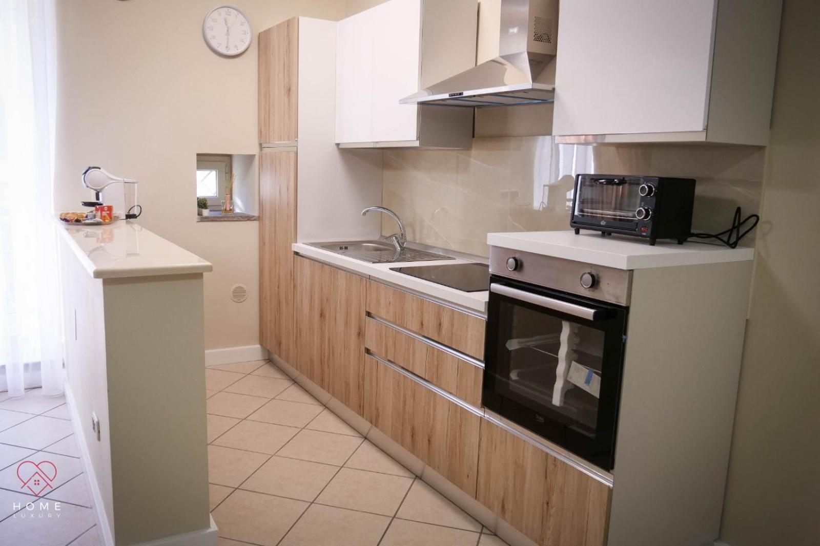 Home Luxury Неаполь Екстер'єр фото