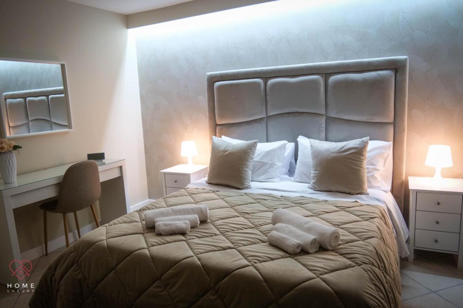 Home Luxury Неаполь Екстер'єр фото
